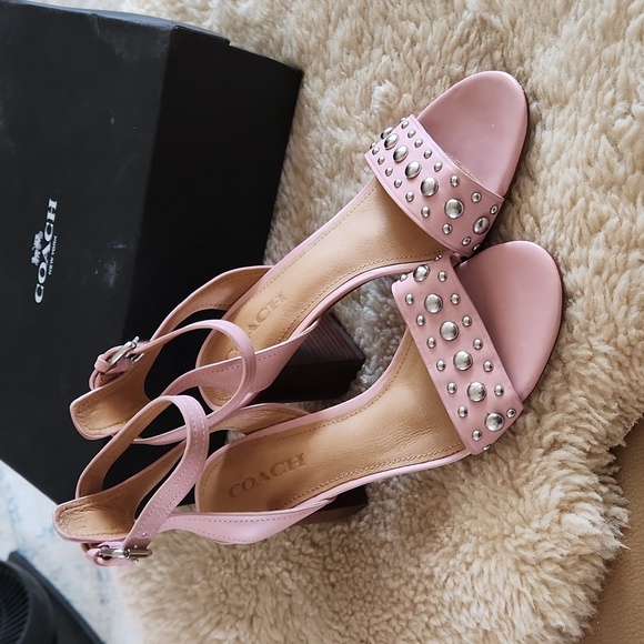 Gorgeous NWT IOB Coach Paige Studded Mat Pink Leather Heeled Sandals 👡💗 - Picture 13 of 16